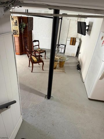 70 Girard Pl, Newark City, NJ 07108