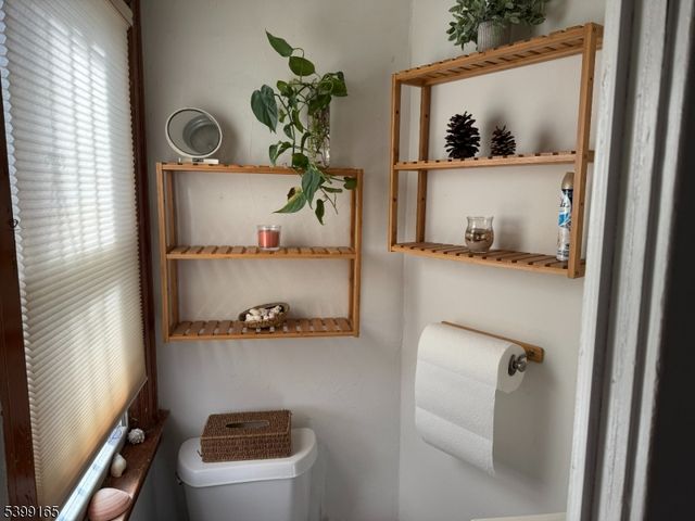 70 Girard Pl, Newark City, NJ 07108