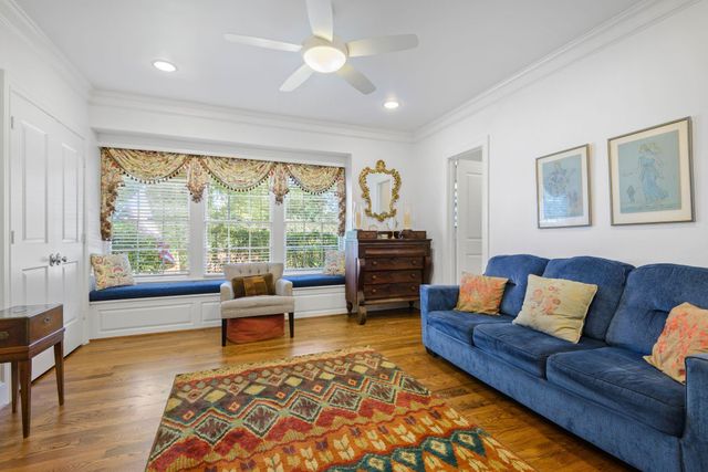 35 Tiel Way, Houston, TX 77019