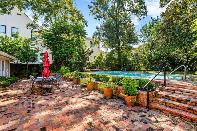 35 Tiel Way, Houston, TX 77019