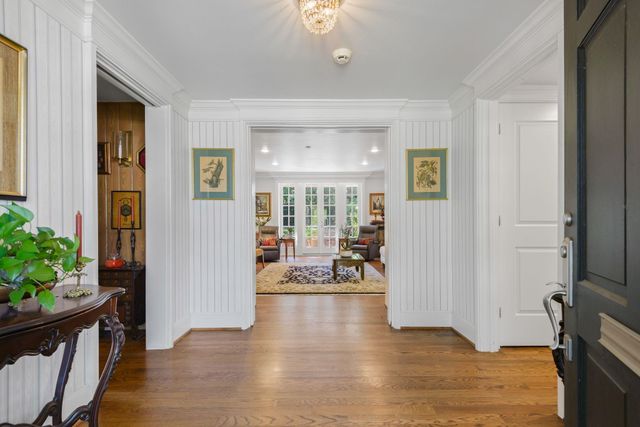 35 Tiel Way, Houston, TX 77019