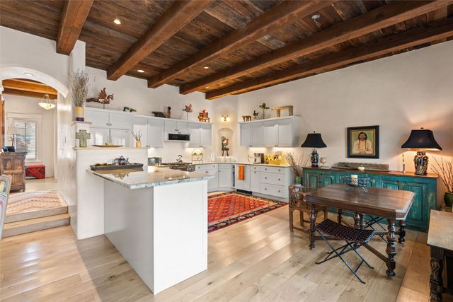 314 Artist 2, Santa Fe, NM 87501