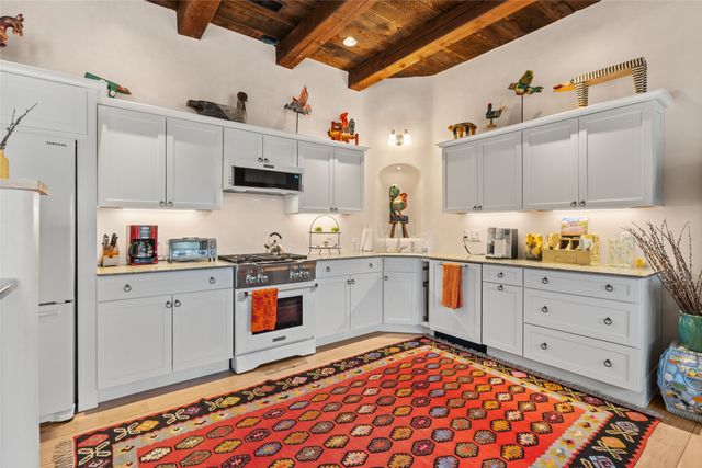 314 Artist 2, Santa Fe, NM 87501