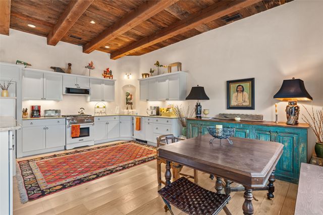 314 Artist 2, Santa Fe, NM 87501