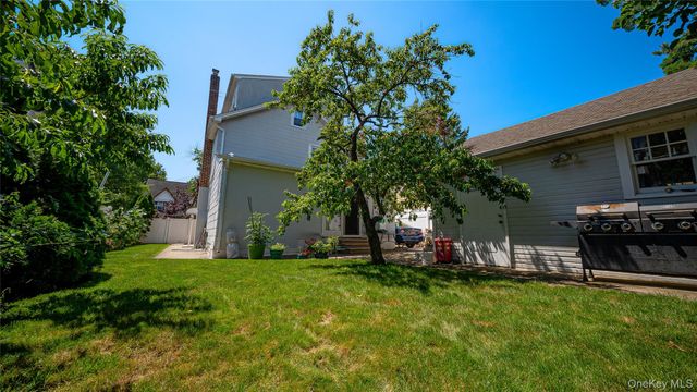 681 Stowe Avenue, Baldwin, NY 11510