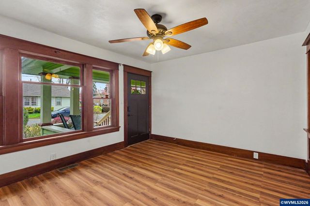 301 Orchard St, Silverton, OR 97381