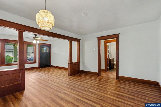 301 Orchard St, Silverton, OR 97381