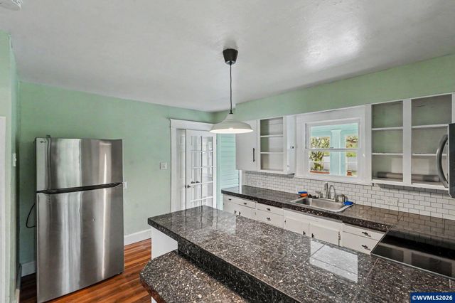 301 Orchard St, Silverton, OR 97381