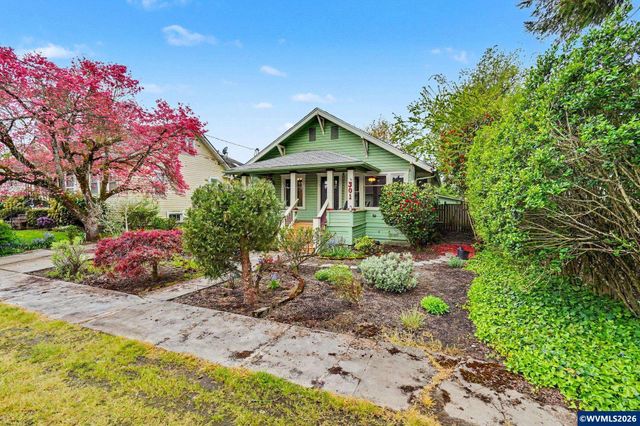 301 Orchard St, Silverton, OR 97381