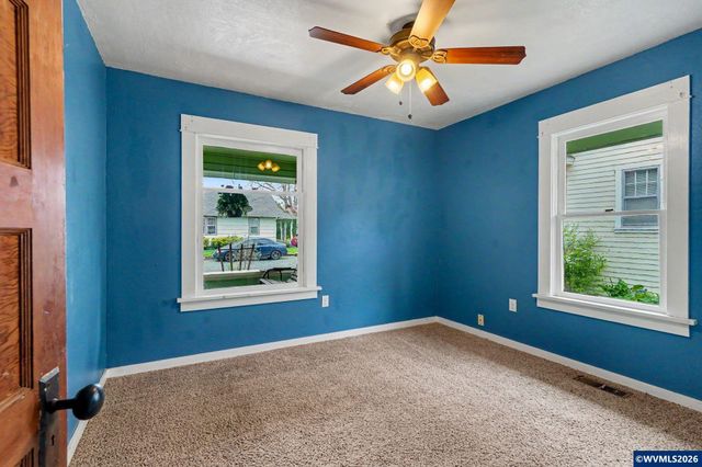 301 Orchard St, Silverton, OR 97381