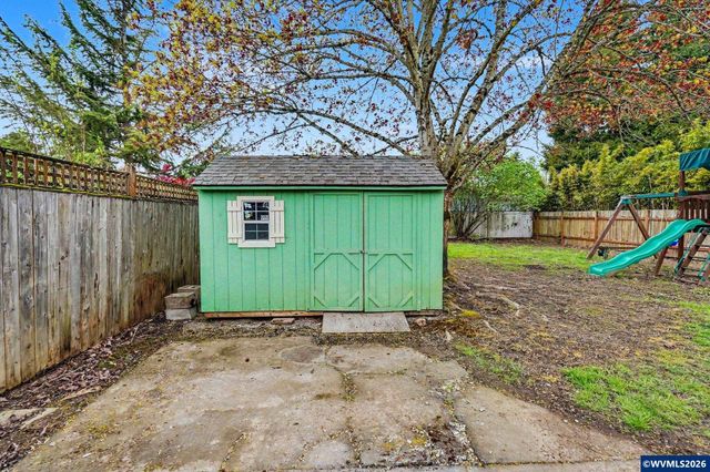 301 Orchard St, Silverton, OR 97381