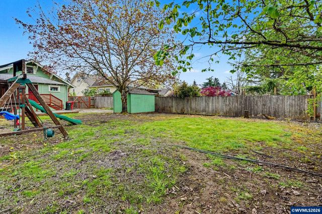 301 Orchard St, Silverton, OR 97381