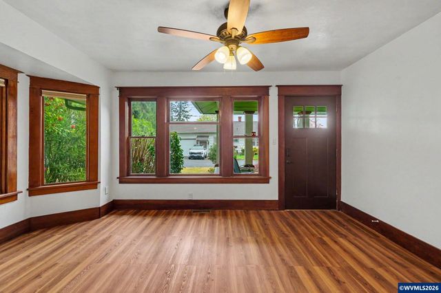 301 Orchard St, Silverton, OR 97381