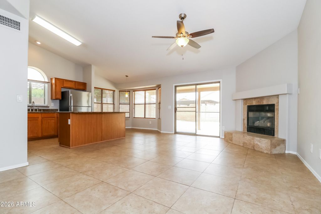 12735 W EDGEMONT Avenue, Avondale, AZ 85392 — photo 3