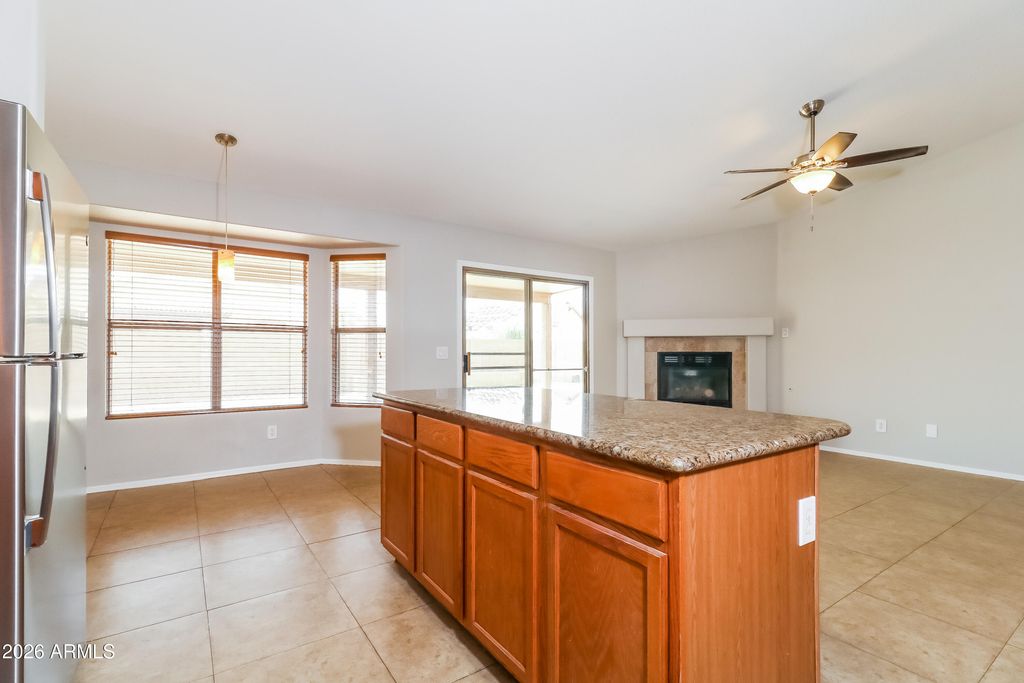 12735 W EDGEMONT Avenue, Avondale, AZ 85392 — photo 4