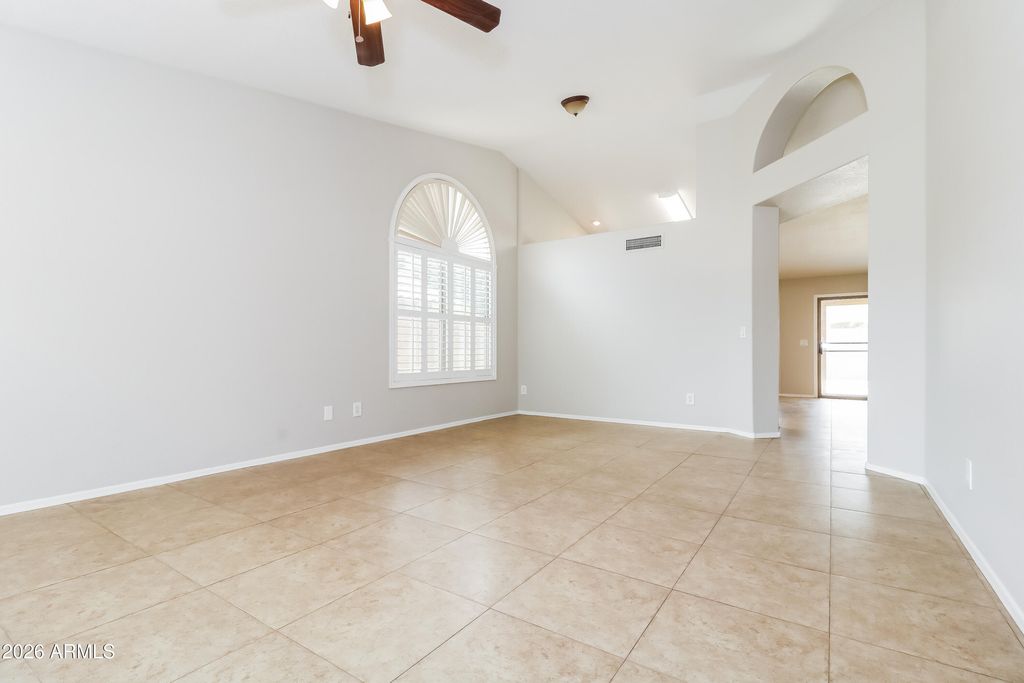 12735 W EDGEMONT Avenue, Avondale, AZ 85392 — photo 5