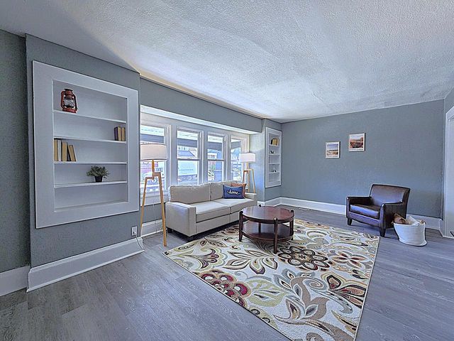 3353 N 27th STREET, Milwaukee, WI 53216