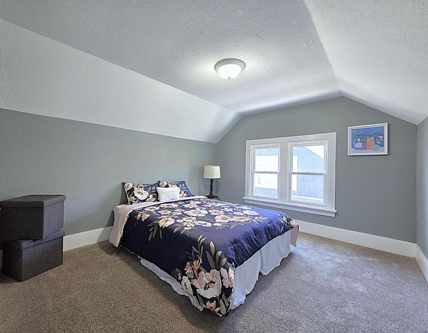 3353 N 27th STREET, Milwaukee, WI 53216