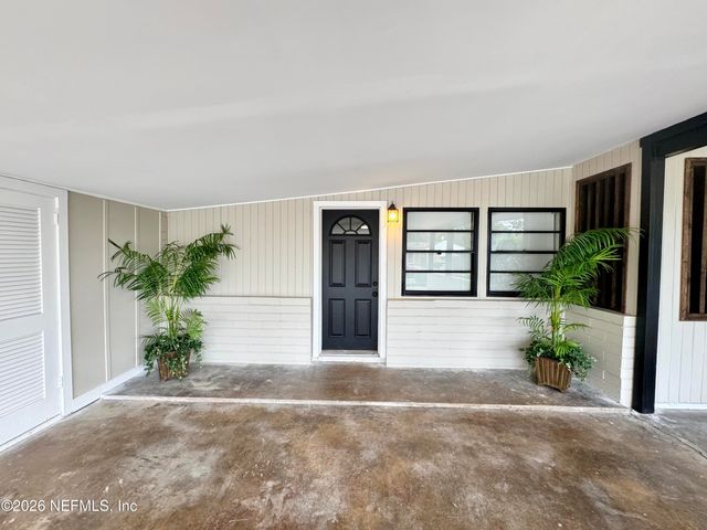 5414 PLAYA Way, Jacksonville, FL 32211