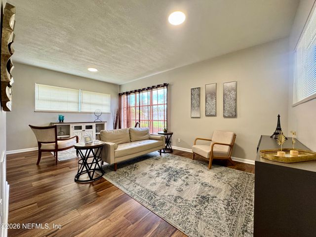 5414 PLAYA Way, Jacksonville, FL 32211