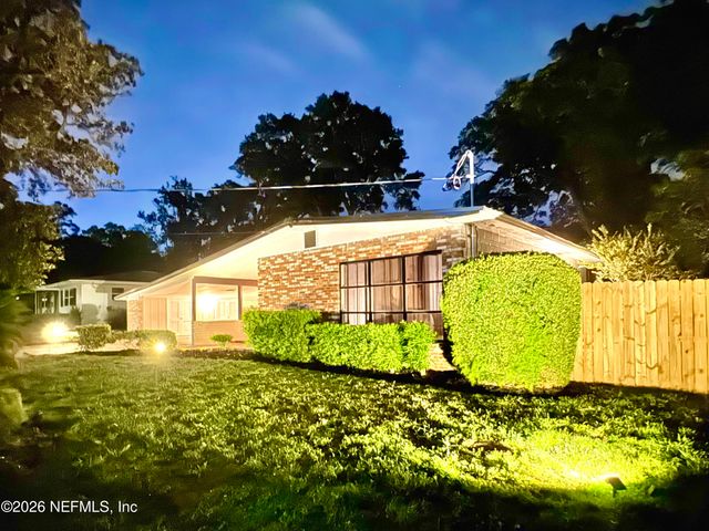 5414 PLAYA Way, Jacksonville, FL 32211