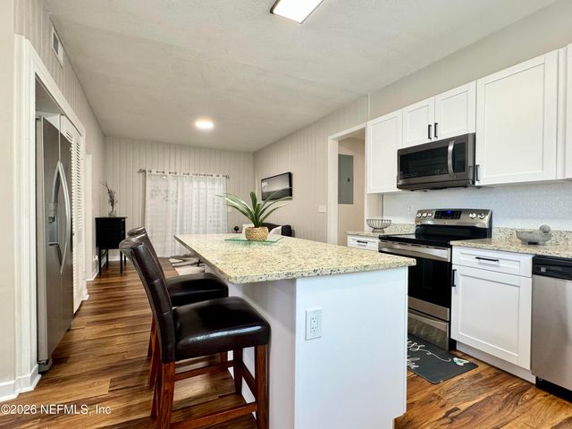 5414 PLAYA Way, Jacksonville, FL 32211