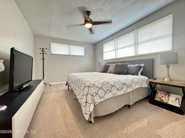 5414 PLAYA Way, Jacksonville, FL 32211