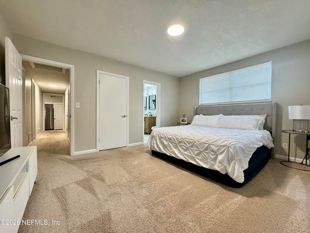 5414 PLAYA Way, Jacksonville, FL 32211