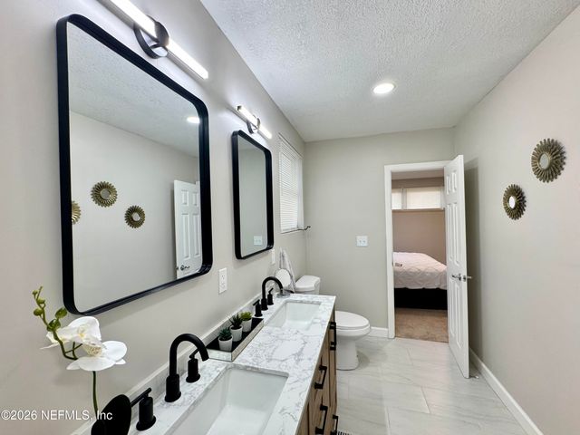 5414 PLAYA Way, Jacksonville, FL 32211