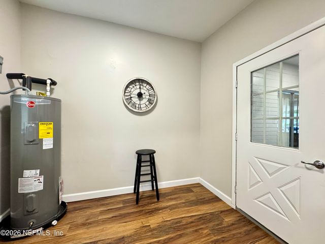 5414 PLAYA Way, Jacksonville, FL 32211