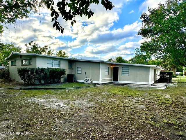5414 PLAYA Way, Jacksonville, FL 32211