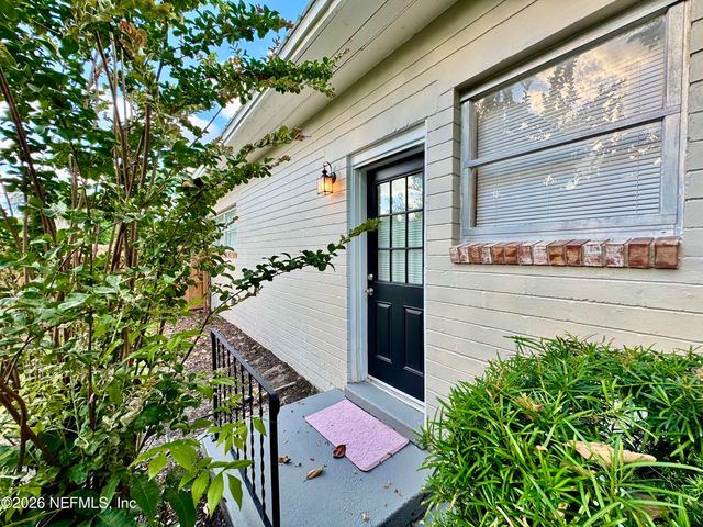 5414 PLAYA Way, Jacksonville, FL 32211