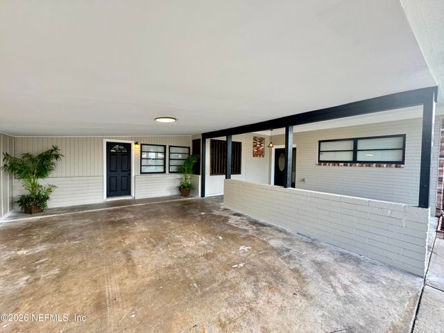 5414 PLAYA Way, Jacksonville, FL 32211