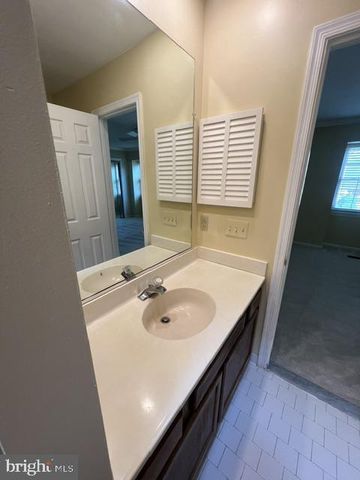 15524 VILLISCA TER, Derwood, MD 20855