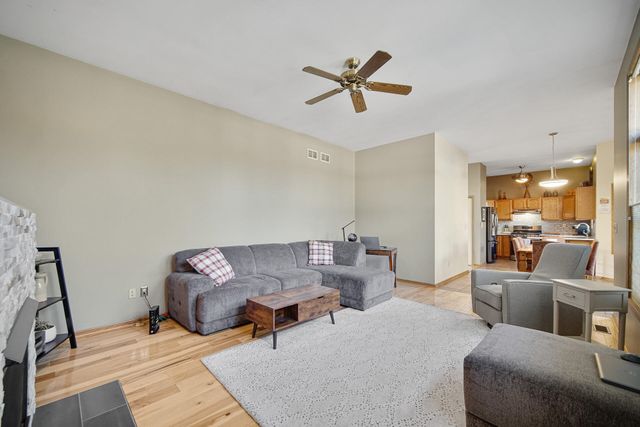 9926 Wildrose Lane, Munster, IN 46321