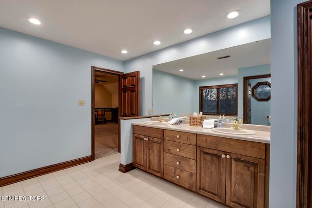 129 Kiowa Way, Loudon, TN 37774