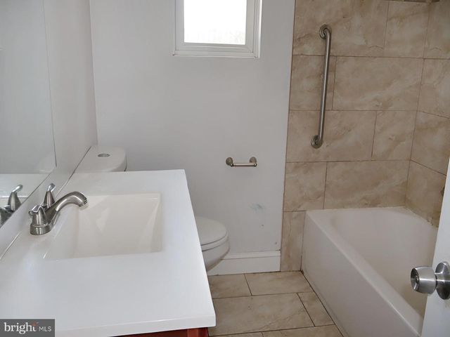 1316 BULLENS LN, Woodlyn, PA 19094