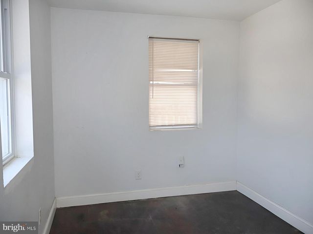 1316 BULLENS LN, Woodlyn, PA 19094