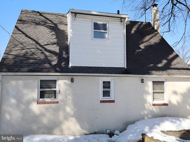 1316 BULLENS LN, Woodlyn, PA 19094