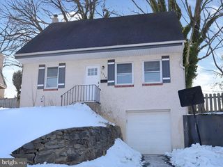 1316 BULLENS LN, Woodlyn, PA 19094