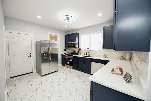 10151 S Avenue M, Chicago, IL 60617