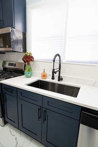 10151 S Avenue M, Chicago, IL 60617
