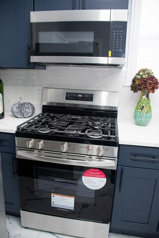 10151 S Avenue M, Chicago, IL 60617