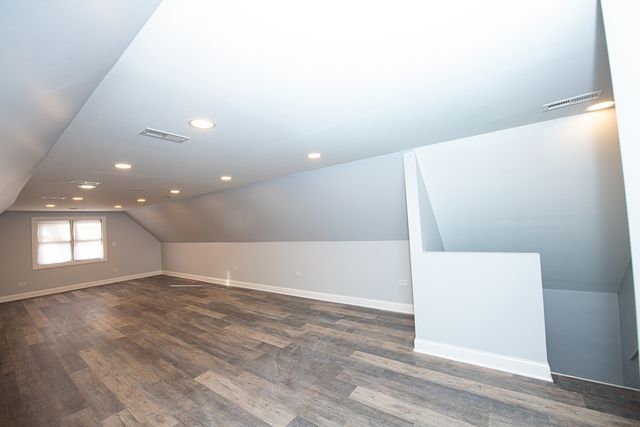 10151 S Avenue M, Chicago, IL 60617