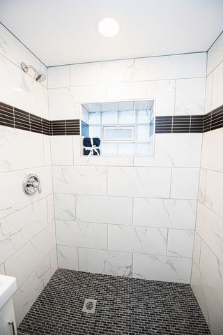 10151 S Avenue M, Chicago, IL 60617