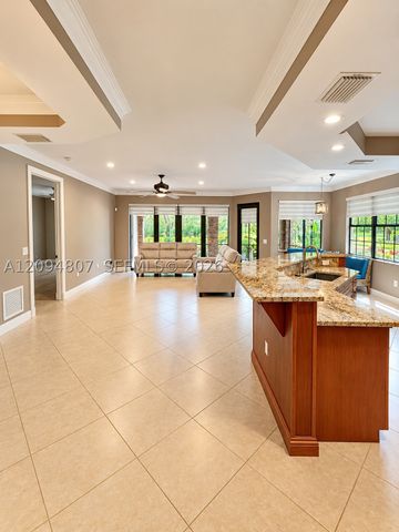 7570 Old Thyme Ct 9C, Parkland, FL 33076