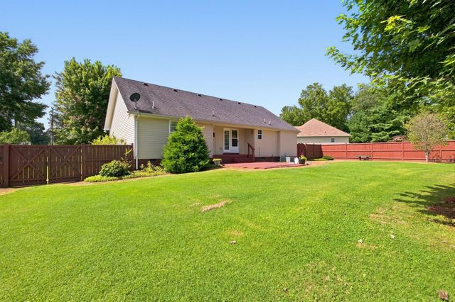 106 Teton Ct, Portland, TN 37148