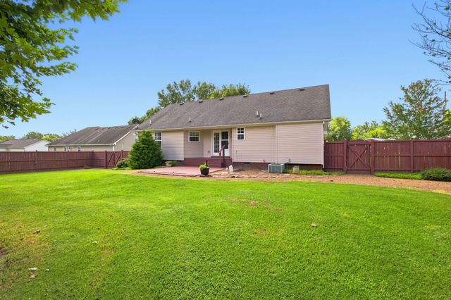 106 Teton Ct, Portland, TN 37148