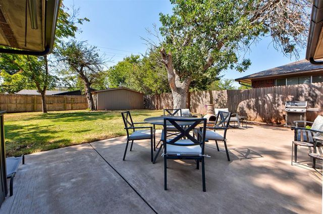 2520 Huntleigh Drive, Oklahoma City, OK 73120