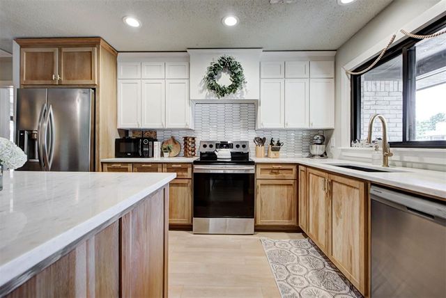 2520 Huntleigh Drive, Oklahoma City, OK 73120